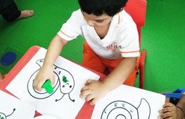 Snail Dabbing Activity