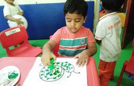 Snail Dabbing Activity